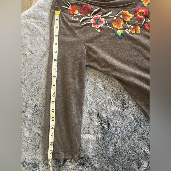 Johnny Was Gray embroidered Floral Shift Dress 3/4 Sleeve Boho V Neck Med Defect - Picture 6 of 16